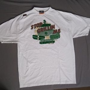 Akademiks stop grillinme tee shirt Medium